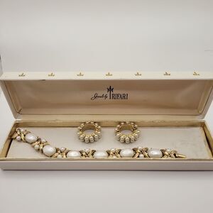 Vintage Crown Trifari Clip on earrings and bracelet set